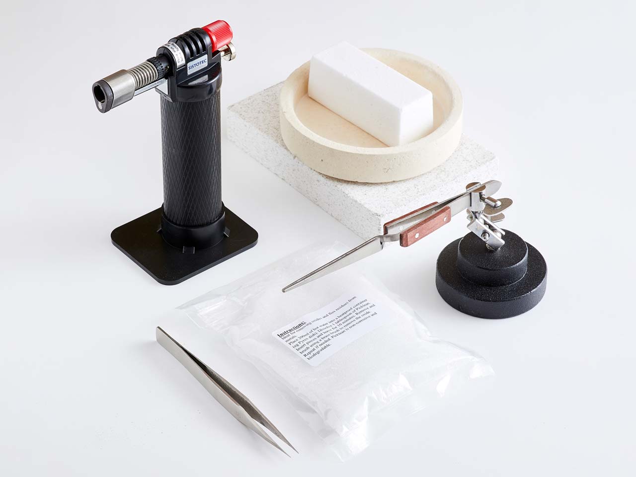 Does this include butane gas for the torch?